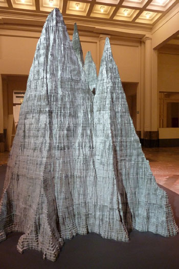 Anish Kapoor - Large Mountain