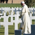 Paus Franciscus, begraafplaats, oproep geweldloosheid